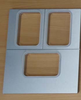 [9004478] Molde de termoselladora Para 3 barquetas 137x95 mm. Ancho bobina 200 mm · Irimar